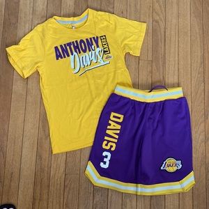 Youth Lakers Anthony Davis shirt and shorts